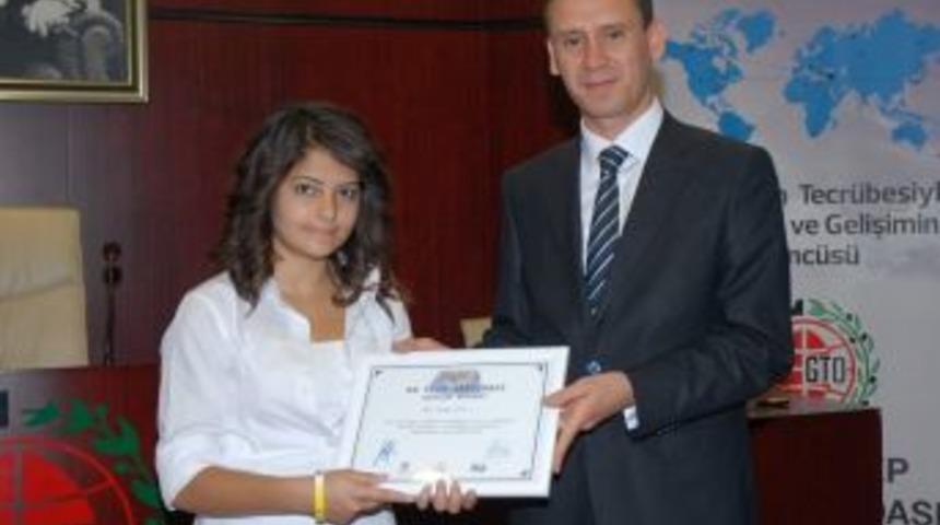 Ab &Ouml;yk&uuml; Yarışması'nda Gkv'liler Geleneği Bozmadı