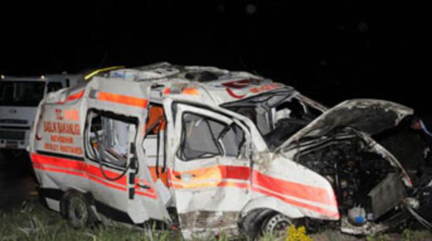 Ambulansta refakat sonu oldu