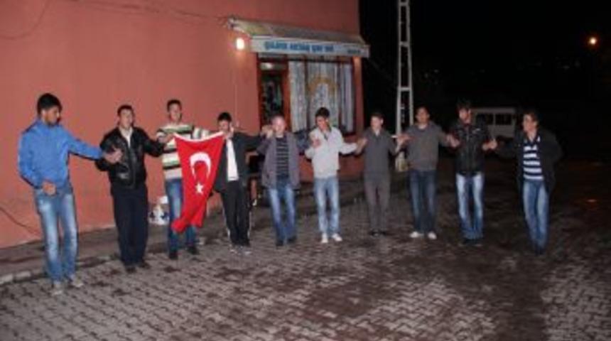 &Ccedil;ıldırlı Gen&ccedil;ler Askere Uğurlandı