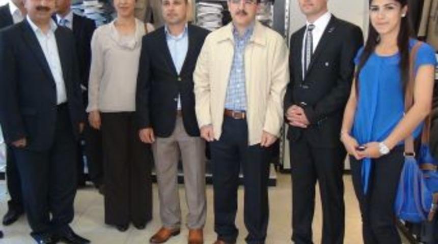 Bakan Ergin Mağaza A&ccedil;ılışı Yaptı