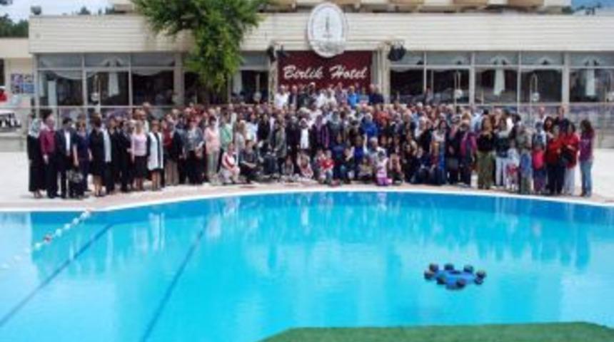 İzmir Ve &Ccedil;evresinde Yaşayan Gedizliler Kahvaltıda Bir Arya Geldi