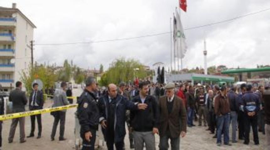 Pınarbaşı Sakinleri Cenaze T&ouml;reninin Kayseri'de Yapılmasına Tepki G&ouml;sterdi