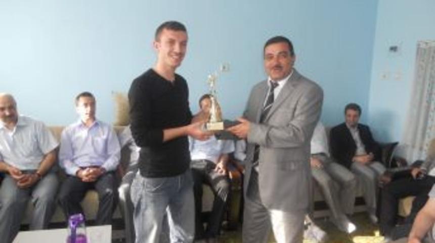 Kula Eğitim G&ouml;n&uuml;lleri'nden Masa Tenisi Turnuvası