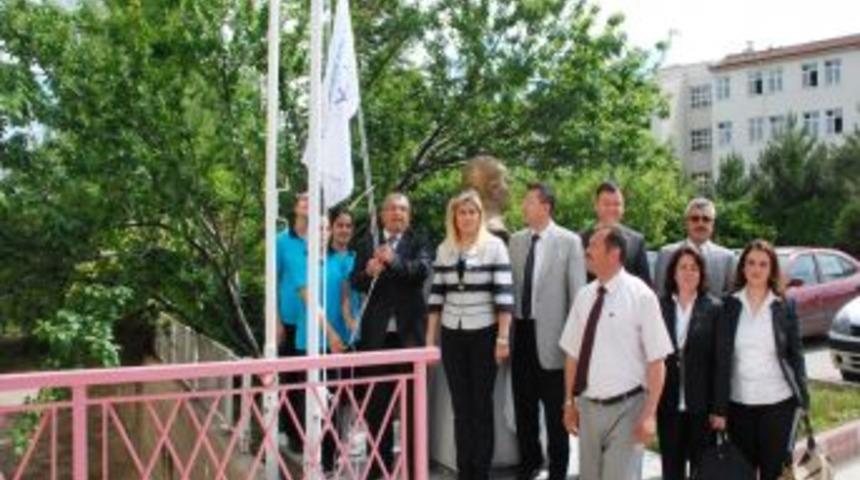 Kırıkkale'de 4 Okul Beyaz Bayrakla &Ouml;d&uuml;llendirildi