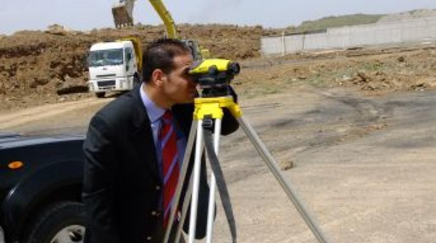 &Ccedil;aldıran Sentetik Zeminli Semt Sahasına Kavuşuyor