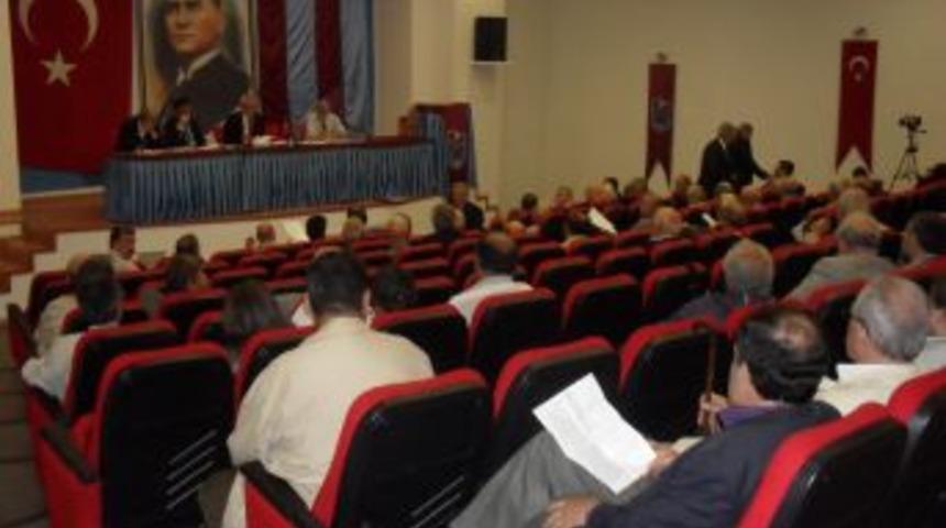 Trabzonspor Asbaşkanı Nevzat Şakar, Transfer &Ccedil;alışmalarını Değerlendirdi