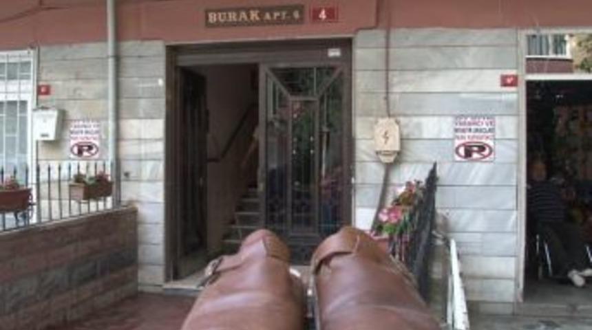 Orhan Boran'ın Terliği Dışarıya Bırakıldı