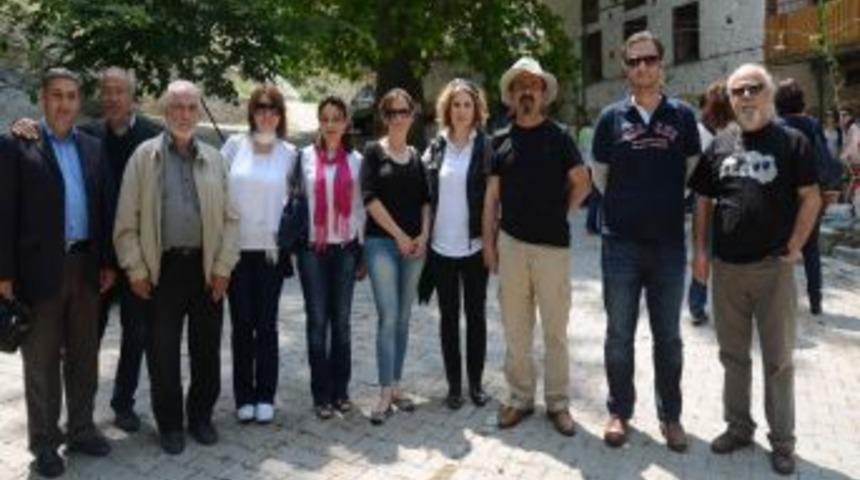 Soma Tarihi Darkale K&ouml;y&uuml; İzmirli Mimarları Ağırladı