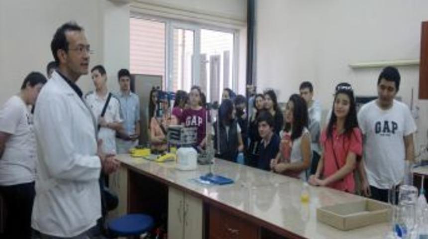 &Ouml;ğrenciler Doğru Tercih İ&ccedil;in &Uuml;niversiteleri Gezdi