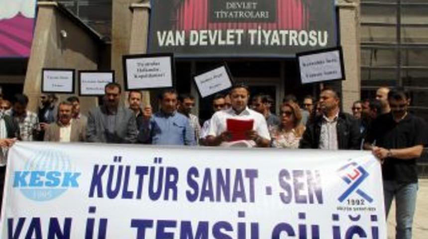 Tiyatrocuların &Ouml;zelleştirme Tepkisi