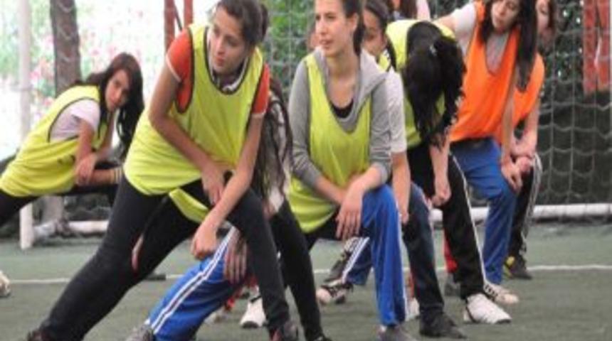 Malatya'da Bayan Futbol Takımı Kuruluyor