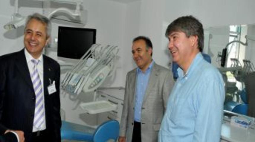 Vali Altıparmak Poliklinik A&ccedil;ılışına Katıldı