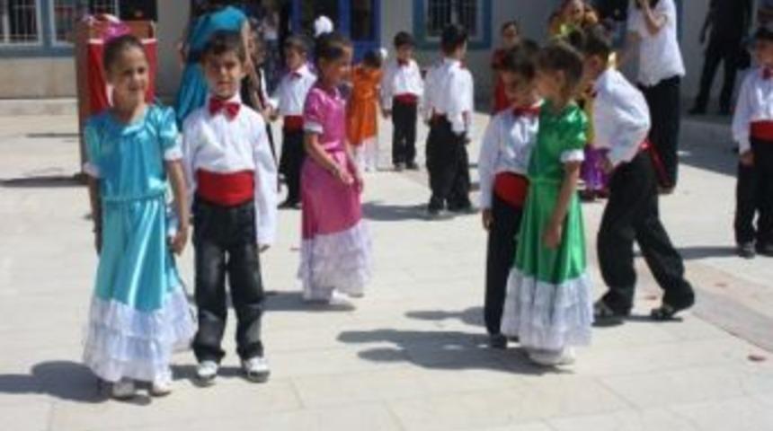 Dicle'de Miniklerin Yıl Sonu G&ouml;sterileri