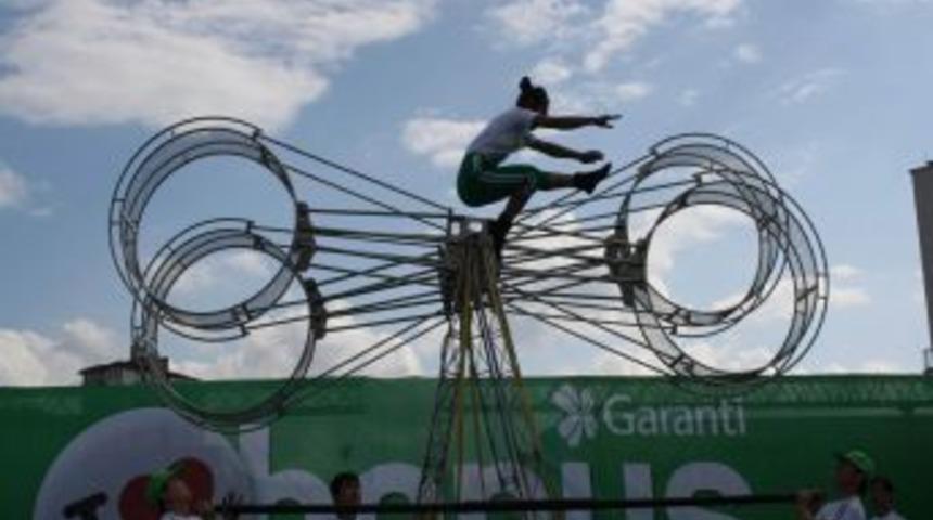 &Ccedil;in Akrobasi Grubu Kayserilileri B&uuml;y&uuml;ledi