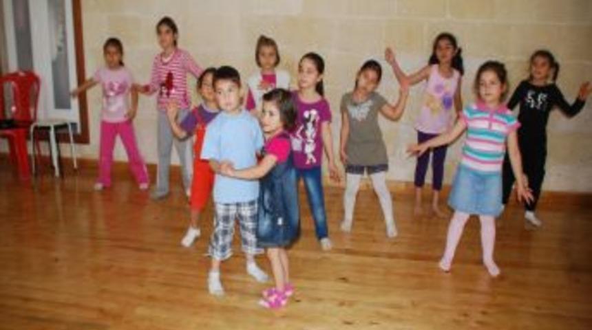 B&uuml;y&uuml;kşehir &Ccedil;ocuk Sanat Merkezi'ne Yoğun İlgi