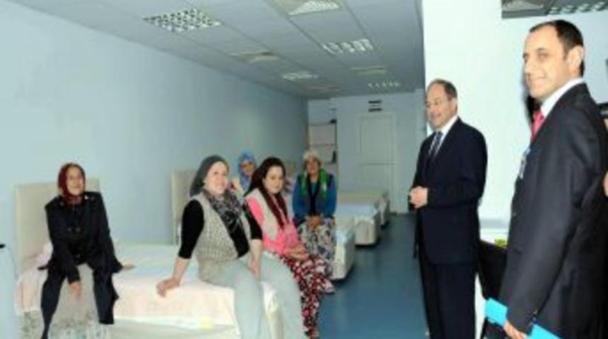 Sağlık Bakanı Akdağ, Gece Yarısı Hastaneleri Gezdi