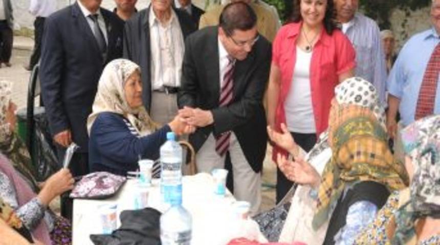 Milaslı Yaşlılar Piknikte Eğlendi