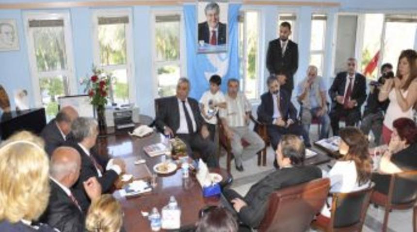 Dsp Lideri T&uuml;rker Kuşadası'nda