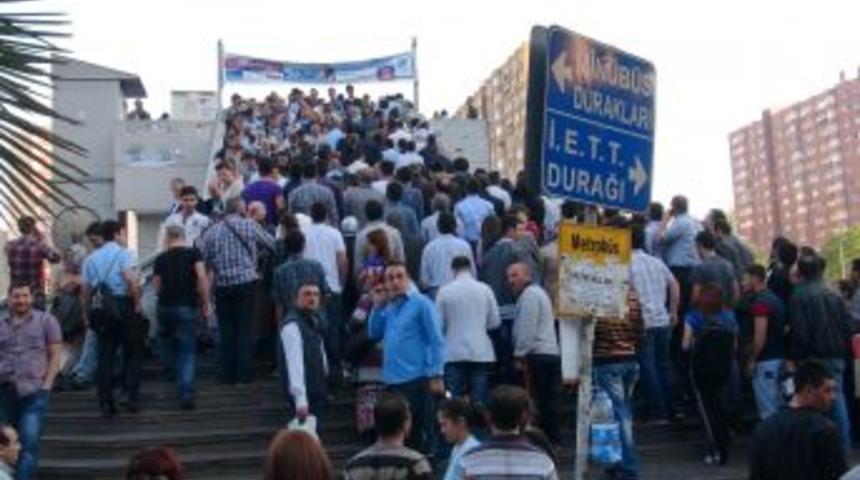 &Uuml;st Ge&ccedil;itte Insan Trafiği