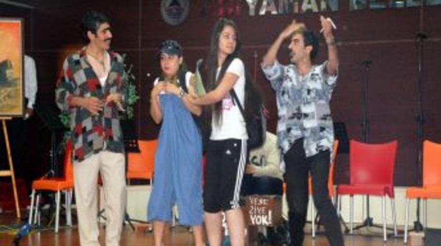 Konservatuar &Ouml;ğrencilerinin Mezuniyet Gecesi