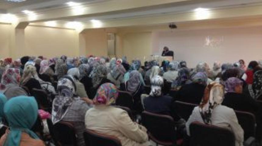 İl M&uuml;ft&uuml;l&uuml;ğ&uuml;'nden "&uuml;&ccedil; Aylar Ve T&ouml;vbe" Konulu Konferans
