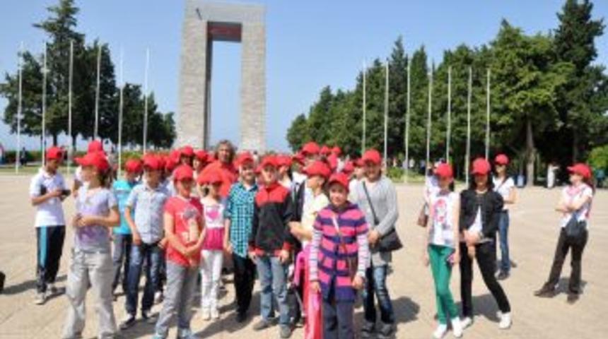 Kazanlı &Ouml;ğrenciler &Ccedil;anakkale'yi Gezdi