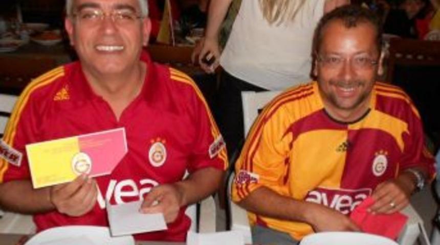 Galatasaray'ın Şampiyonluğu Edremit'te De Kutlandı