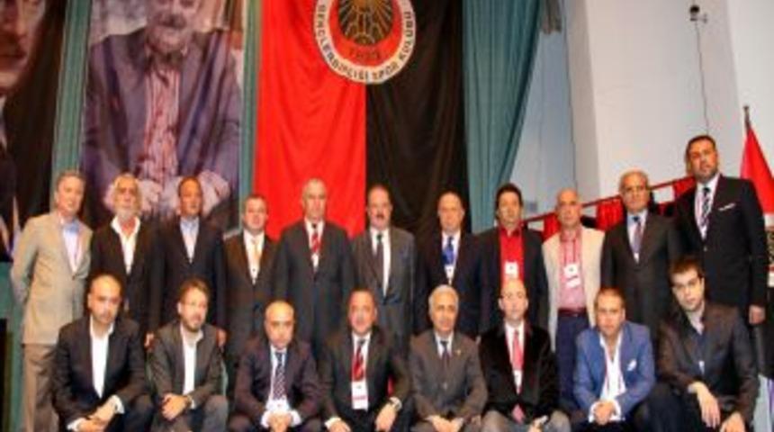 İlhan Cavcav 21. Kez Başkan Se&ccedil;ildi