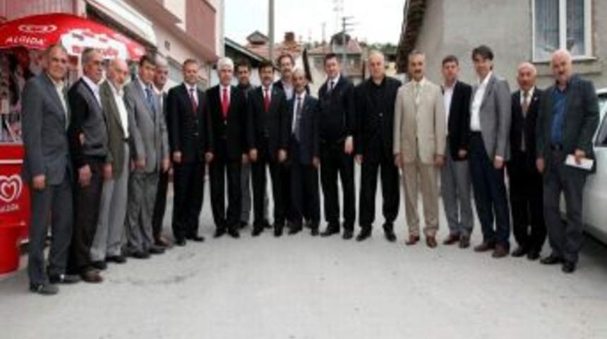 Ak Parti Eskişehir Milletvekili Salih Koca Karapınar Mahallesini Ziyaret Etti