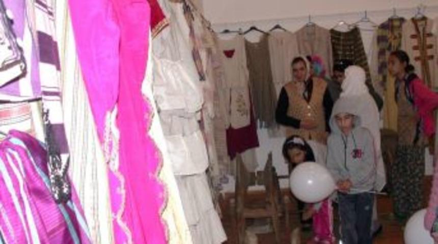 Kızılcabölük Festivalle Şenlendi