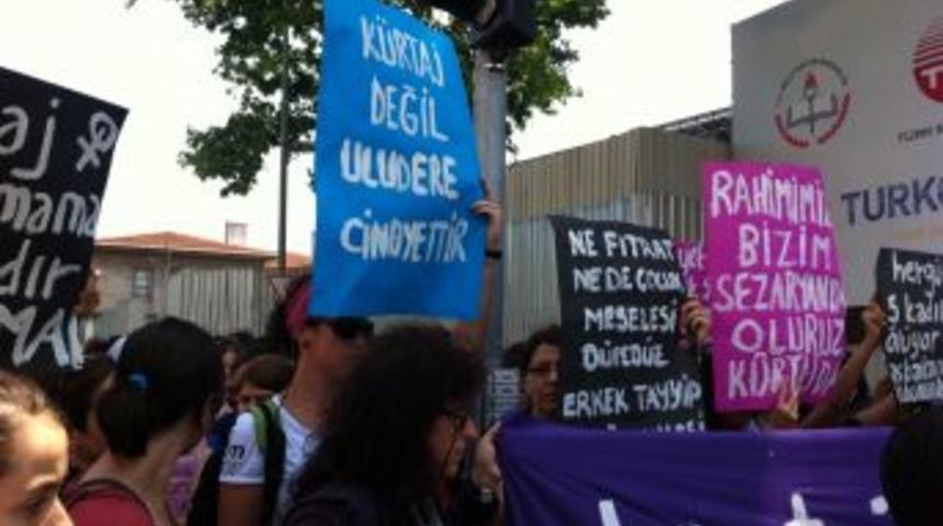 Başbakan'a 'feminist' Tepki