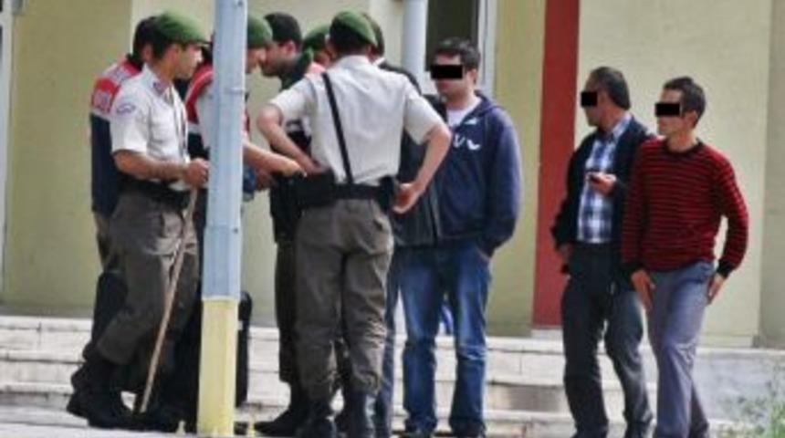 Jandarma'dan Ka&ccedil;ak Kazı Operasyonu