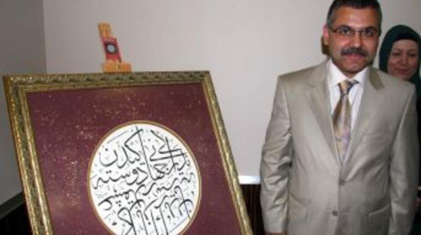 'eskişehir'de Yunusemre Ve Aşk' Konulu Hat Sergisi A&ccedil;ıldı