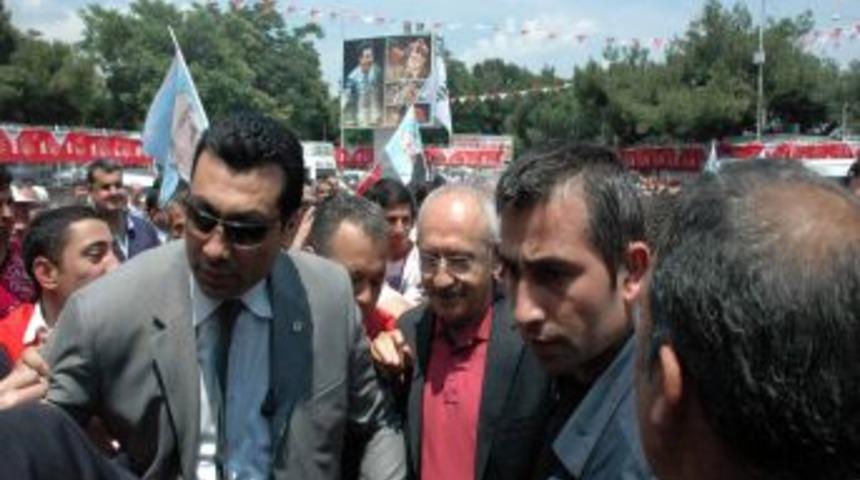 Kılı&ccedil;daroğlu, Chp Balıkesir İl Kongresi'ne Katıldı