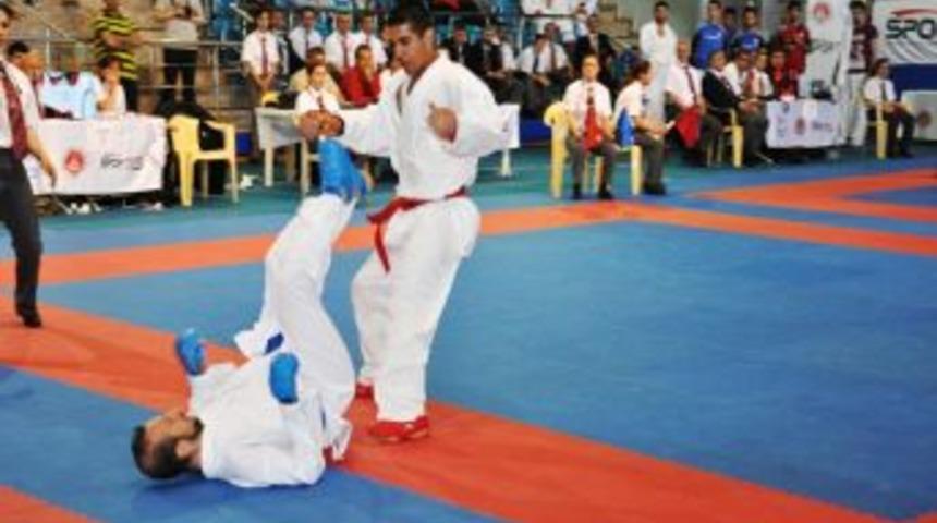 T&uuml;rkiye Kul&uuml;plerarası Karate Şampiyonası
