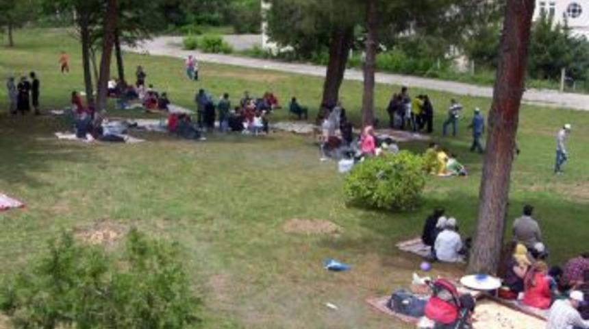 Kolay'da Pilav G&uuml;n&uuml; Renkli G&ouml;r&uuml;nt&uuml;lere Sahne Oldu