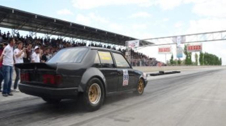 Drag Yarışlarının Şampiyonu 89 Model Şahin