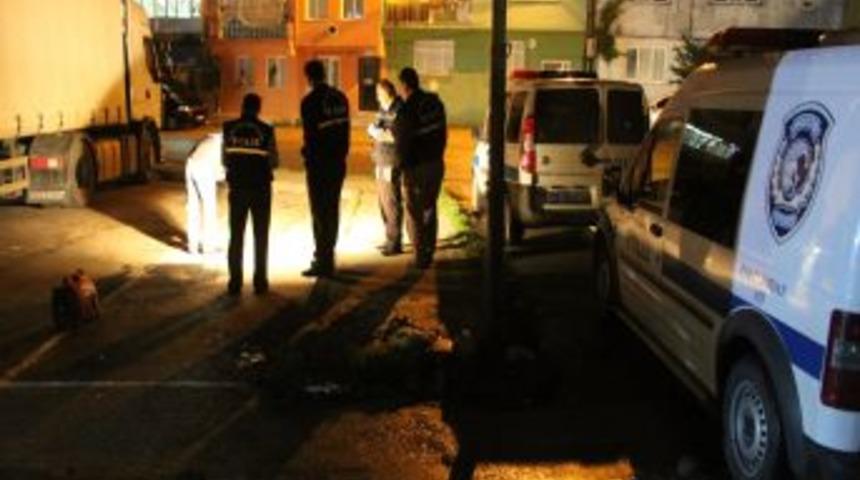 17 Yaşındaki Gen&ccedil; Bı&ccedil;akla &Ouml;ld&uuml;r&uuml;ld&uuml;