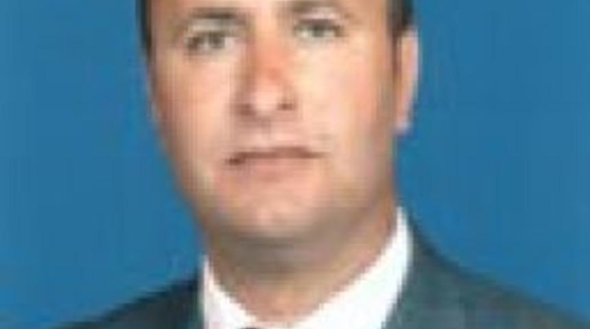 Erzurum'da Okul M&uuml;d&uuml;r&uuml;ne Bı&ccedil;aklı Saldırı Anı G&uuml;venlik Kamerasında