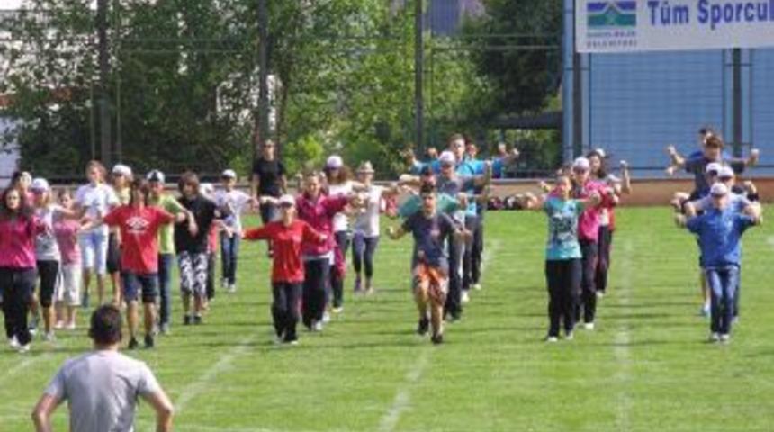 Aynı Dilde Buluşan D&uuml;nya &Ccedil;ocukları Son Provalarını Yaptı