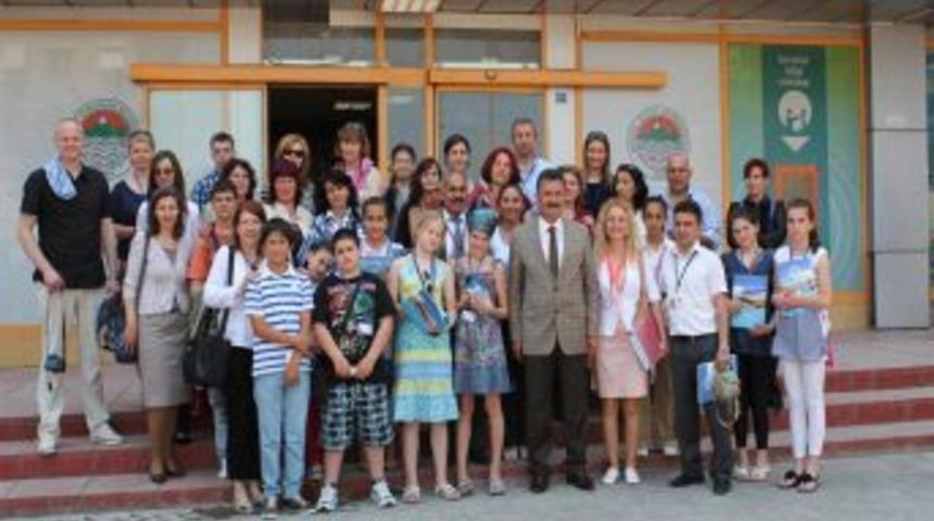 Tuna'ya 'uluslararası' Ziyaret