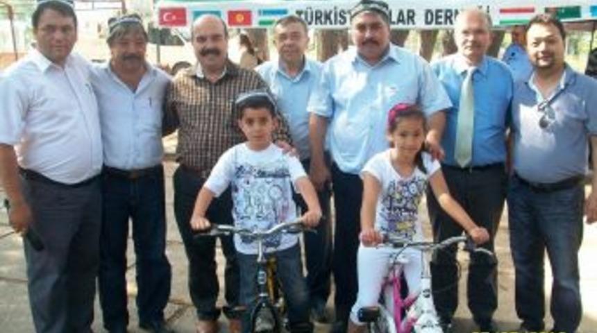 T&uuml;rkistanlılar Pilav Ş&ouml;leninde Buluştu