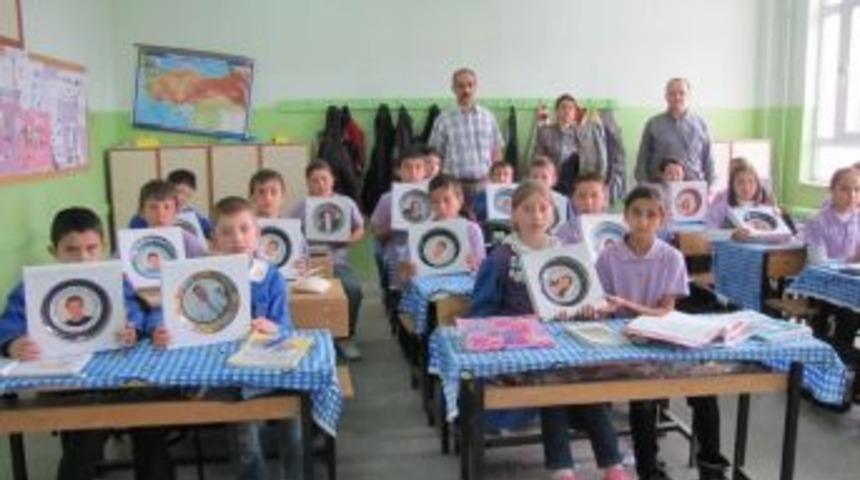 Hisarcık'ta &Ouml;ğrenciler Arkadaşlarının Resmini &Ccedil;ini Tabakta &Ouml;l&uuml;ms&uuml;zleştirdi