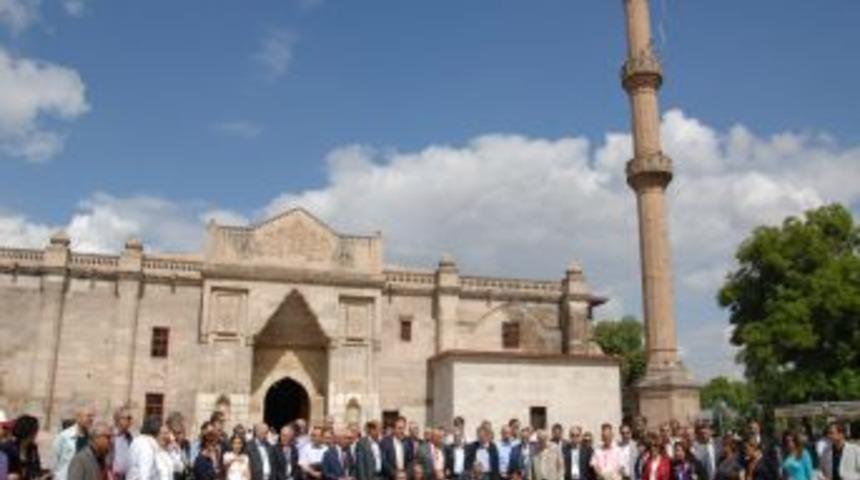 Tarihi Mirasta B&uuml;y&uuml;k &Ouml;d&uuml;l Bursa'ya