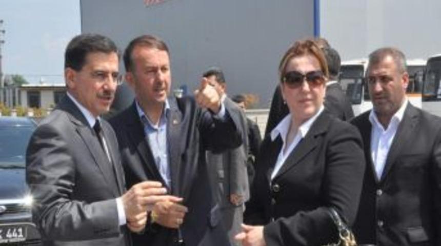 Kartepe Sanayi Sitesi'nin Yol Durumuna Vali Topaca El Attı