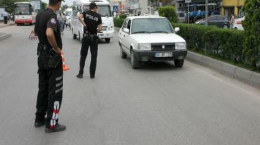 Adana'da Polis Şehir I&ccedil;i Kontrolleri Artırdı