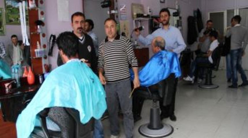 &Ccedil;ıldır'da Kiralar Berberleri Birleştirdi