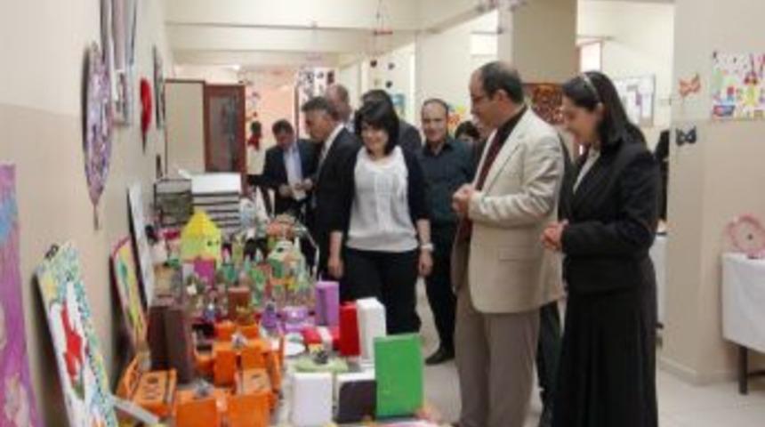 Ardahan Kız Meslek Lisesi&rsquo;nden Yılsonu Sergisi