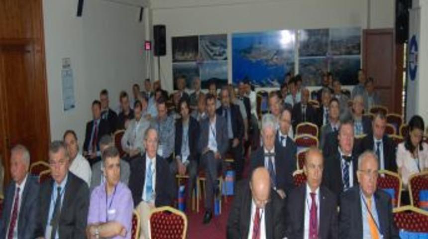 Aliağa'da '1. Demir &Ccedil;elik Ve Enerji Zirvesi' Yapıldı