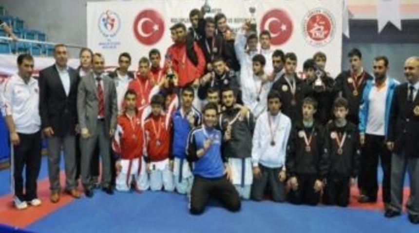 Gen&ccedil;likspor Karatede Avrupa Vizesi Aldı